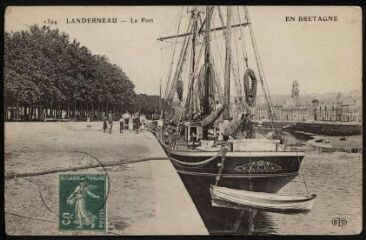 1 vue  - Landerneau. - Le port avec bateaux ammarés au quai (ouvre la visionneuse)