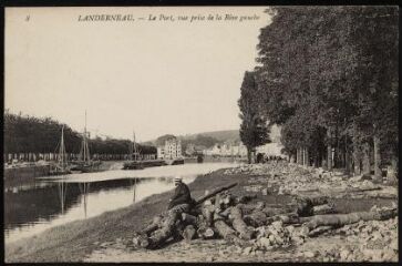 1 vue  - Landerneau. - Vue du port prise de la rive gauche (ouvre la visionneuse)