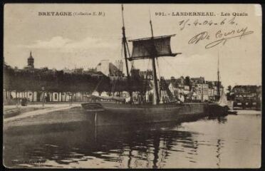 1 vue  - Landerneau. - Vue de bateaux ammarés au quai de Cornouaille (ouvre la visionneuse)