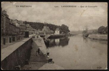 1 vue  - Landerneau. - Vue du quai de Cornouaille et de l\'entrée du port (vue prise de l\'entrée du pont) (ouvre la visionneuse)