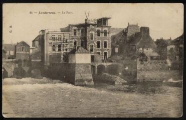 1 vue  - Landerneau. - Les maisons du pont en construction, après la destruction du moulin (ouvre la visionneuse)