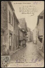 1 vue  - Landerneau. - Maisons anciennes rue Saint-Thomas, carte avec citation de Théodore Botrel (ouvre la visionneuse)